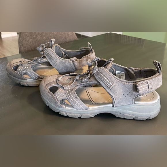 Lands End Closed Toed Sandals Size 8 Wide - Picture 3 of 8